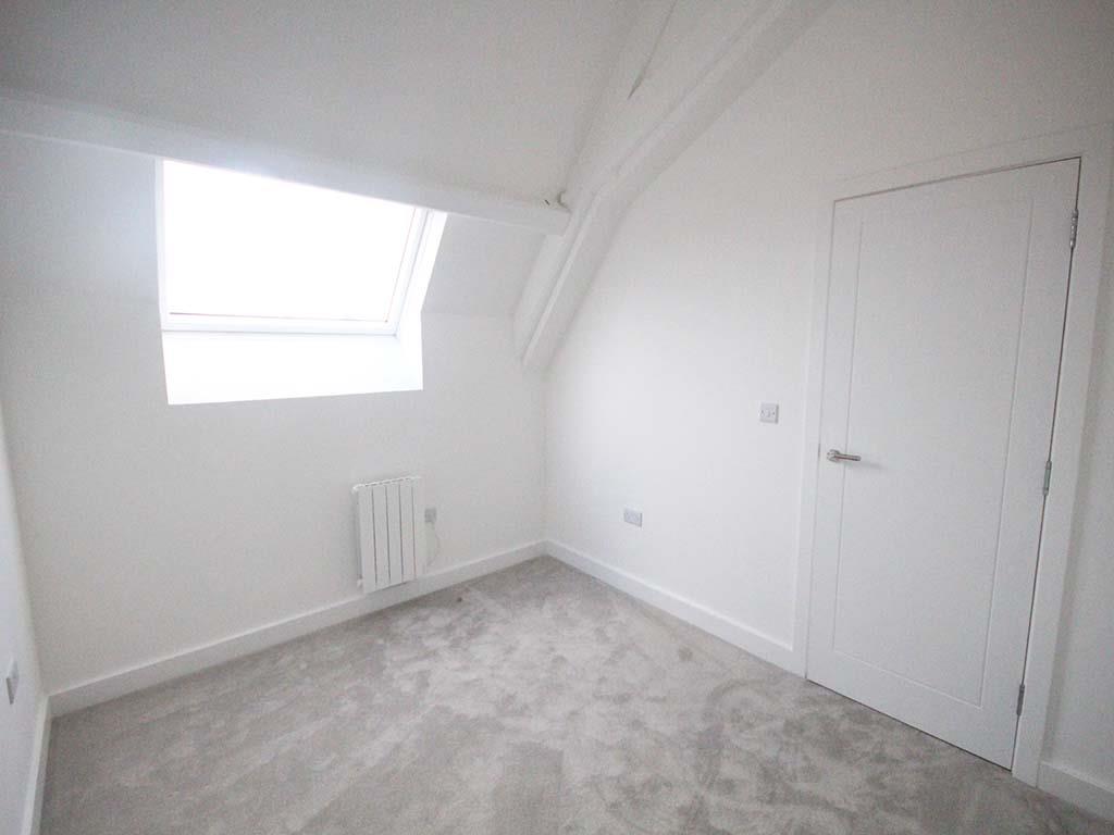 2 bedroom apartment To Let in Barnoldswick - IMG_7223.jpg